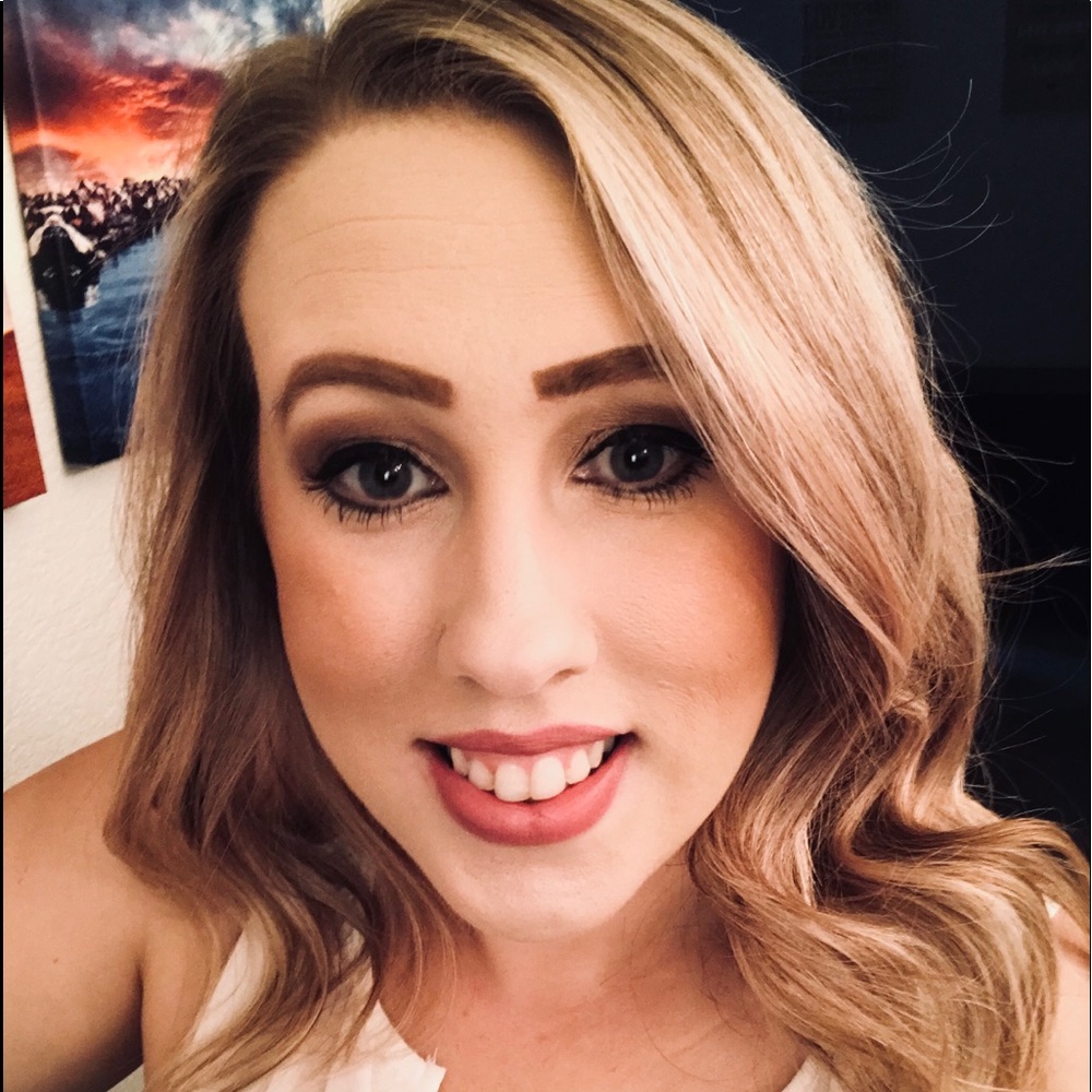 Meet your Posher, Amber